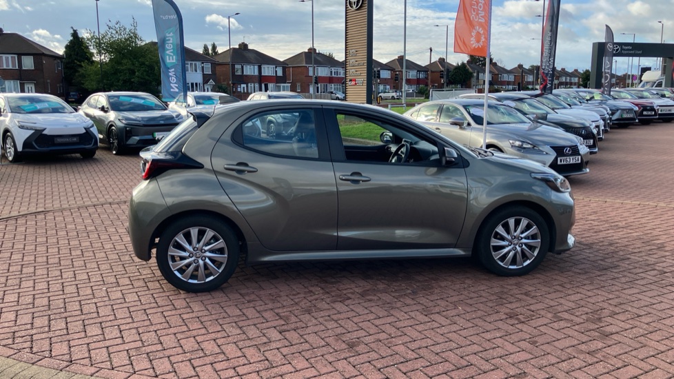 Toyota Yaris 1.5 Hybrid Icon 5dr CVT Hybrid Hatchback - Image 45