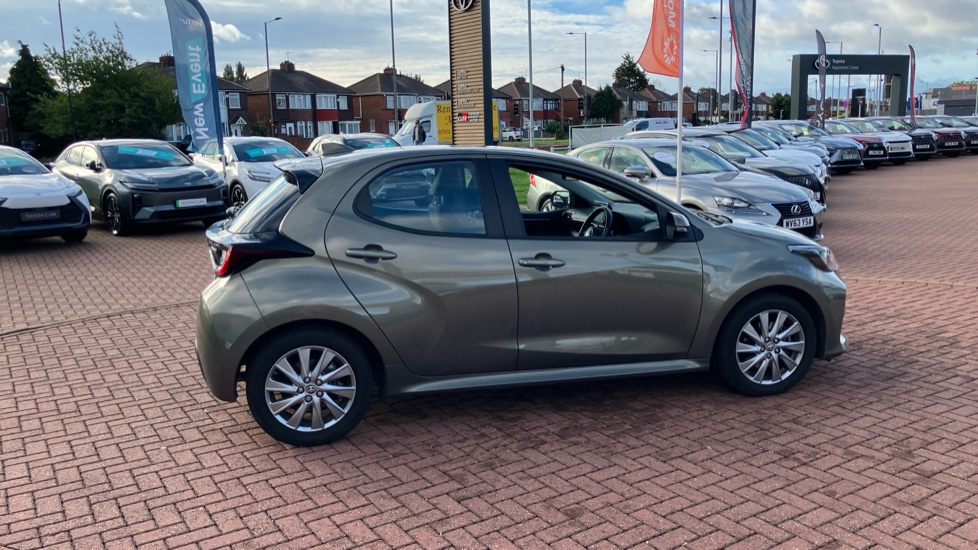 Toyota Yaris 1.5 Hybrid Icon 5dr CVT Hybrid Hatchback - Image 46