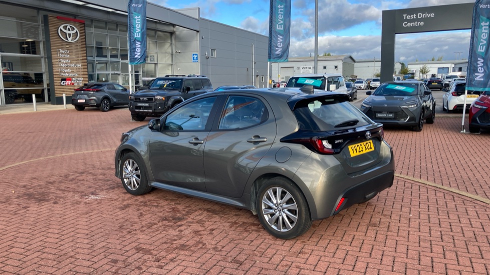 Toyota Yaris 1.5 Hybrid Icon 5dr CVT Hybrid Hatchback - Image 48