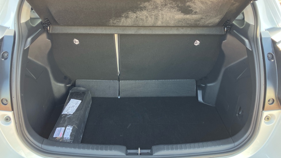 Toyota Yaris 1.5 Hybrid Excel 5dr CVT Hybrid Hatchback - Image 13
