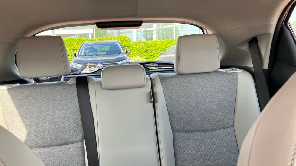Toyota Yaris 1.5 Hybrid Excel 5dr CVT Hybrid Hatchback - Image 18