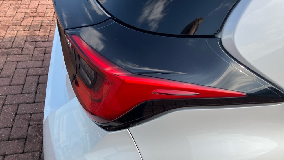 Toyota Yaris 1.5 Hybrid Excel 5dr CVT Hybrid Hatchback - Image 21
