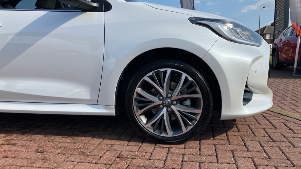 Toyota Yaris 1.5 Hybrid Excel 5dr CVT Hybrid Hatchback - Image 25