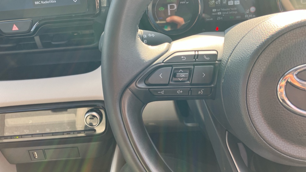 Toyota Yaris 1.5 Hybrid Excel 5dr CVT Hybrid Hatchback - Image 34