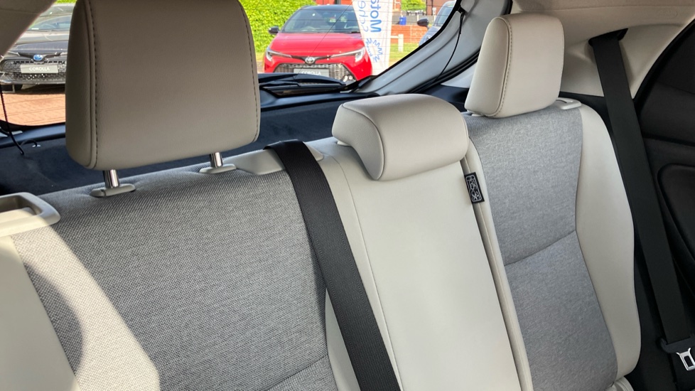 Toyota Yaris 1.5 Hybrid Excel 5dr CVT Hybrid Hatchback - Image 35