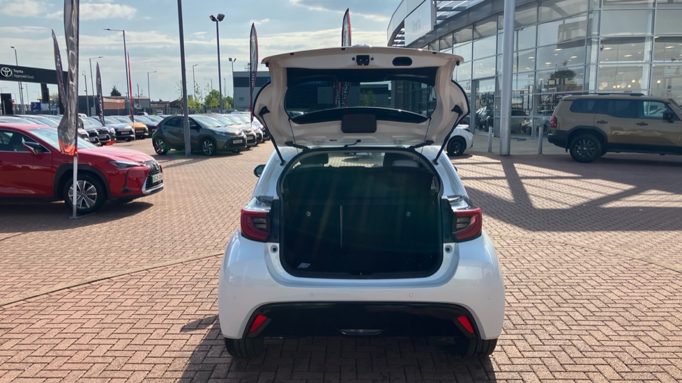 Toyota Yaris 1.5 Hybrid Excel 5dr CVT Hybrid Hatchback - Image 46