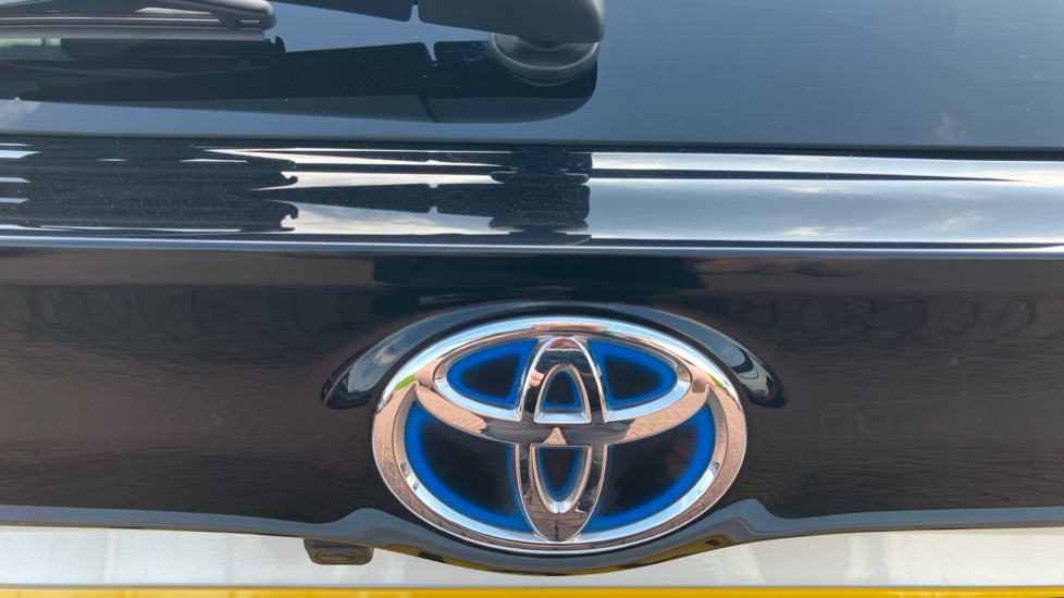 Toyota Yaris 1.5 Hybrid Excel 5dr CVT Hybrid Hatchback - Image 53