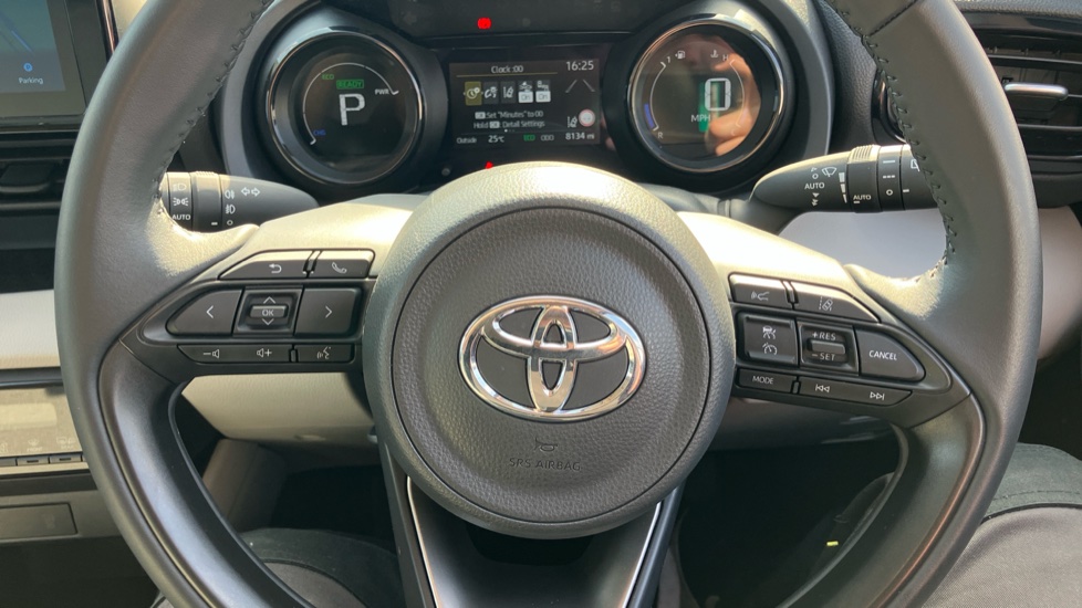 Toyota Yaris 1.5 Hybrid Excel 5dr CVT Hybrid Hatchback - Image 54