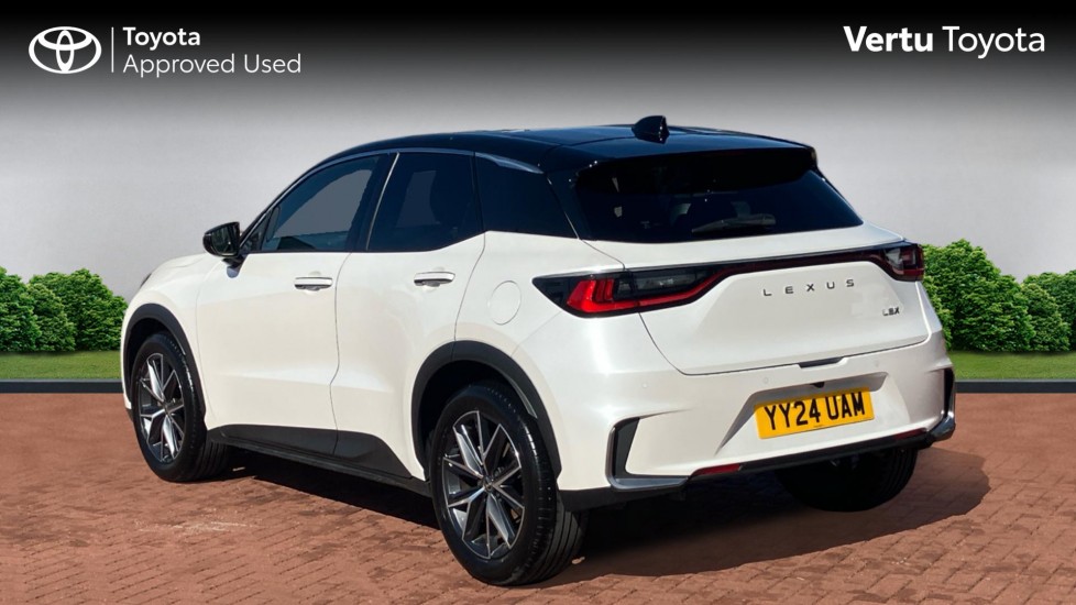 Lexus LBX 1.5 Premium Plus 5dr E-CVT Hybrid Hatchback - Image 4