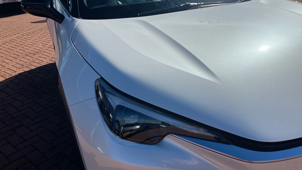 Lexus LBX 1.5 Premium Plus 5dr E-CVT Hybrid Hatchback - Image 20