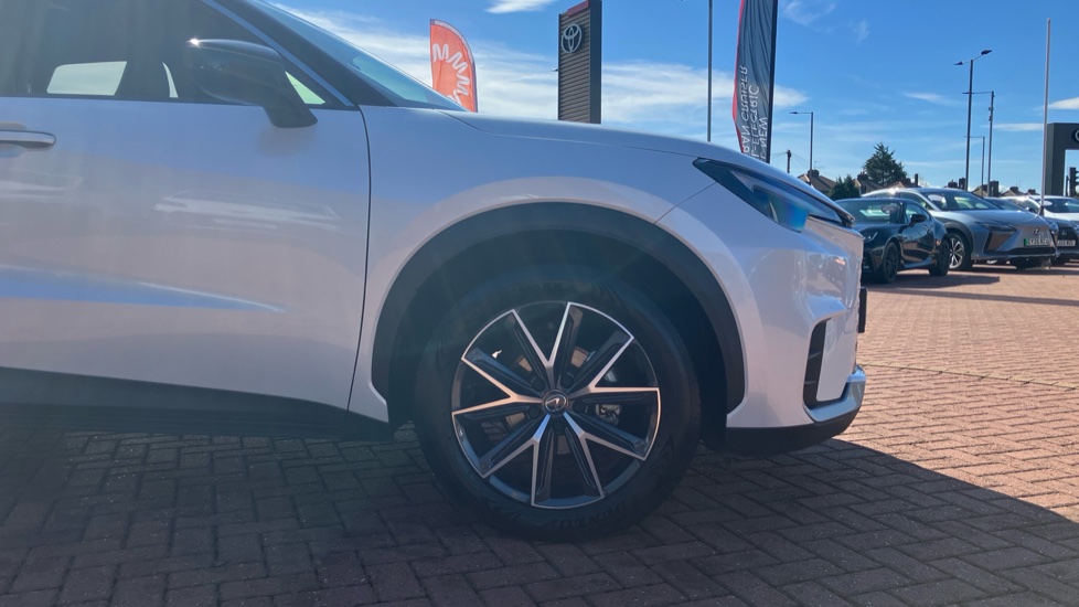 Lexus LBX 1.5 Premium Plus 5dr E-CVT Hybrid Hatchback - Image 25