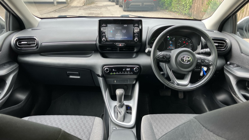 Toyota Yaris 1.5 Hybrid Icon 5dr CVT Hybrid Hatchback - Image 6