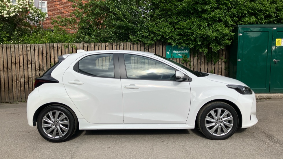 Toyota Yaris 1.5 Hybrid Icon 5dr CVT Hybrid Hatchback - Image 23