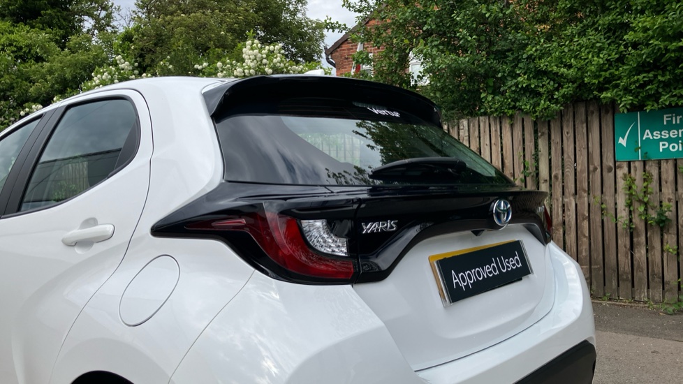 Toyota Yaris 1.5 Hybrid Icon 5dr CVT Hybrid Hatchback - Image 36