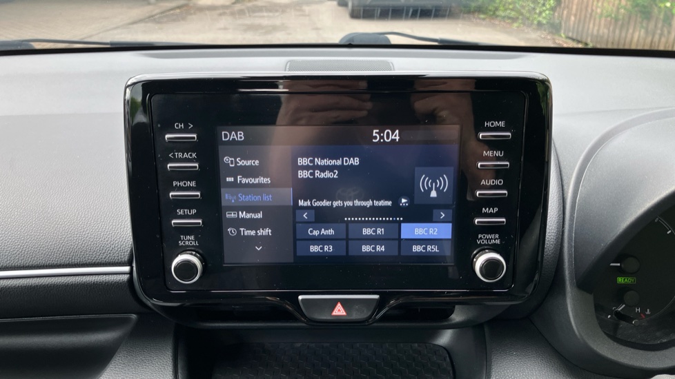 Toyota Yaris 1.5 Hybrid Icon 5dr CVT Hybrid Hatchback - Image 40