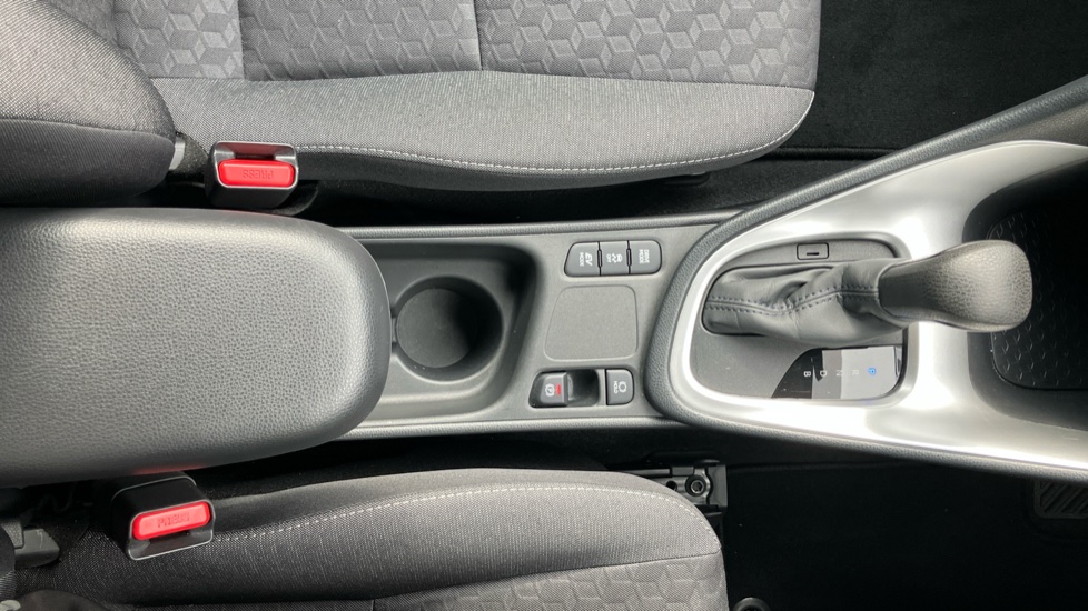 Toyota Yaris 1.5 Hybrid Icon 5dr CVT Hybrid Hatchback - Image 46