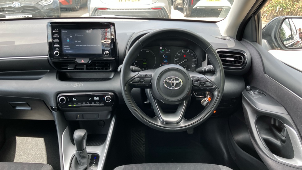 Toyota Yaris 1.5 Hybrid Icon 5dr CVT Hybrid Hatchback - Image 7