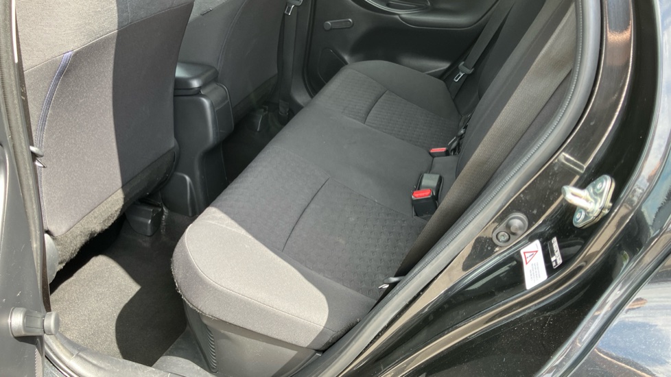 Toyota Yaris 1.5 Hybrid Icon 5dr CVT Hybrid Hatchback - Image 14