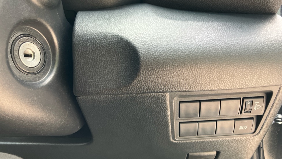 Toyota Yaris 1.5 Hybrid Icon 5dr CVT Hybrid Hatchback - Image 16