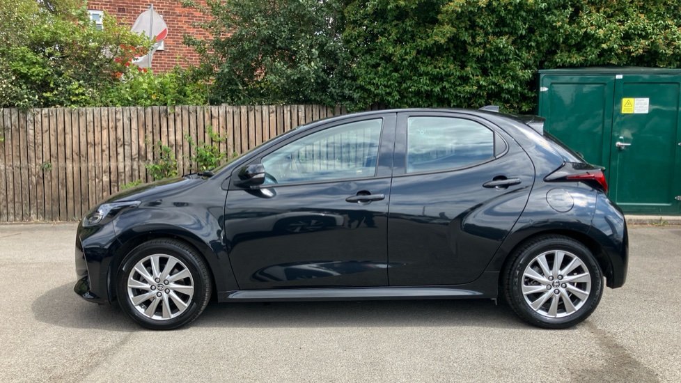 Toyota Yaris 1.5 Hybrid Icon 5dr CVT Hybrid Hatchback - Image 24