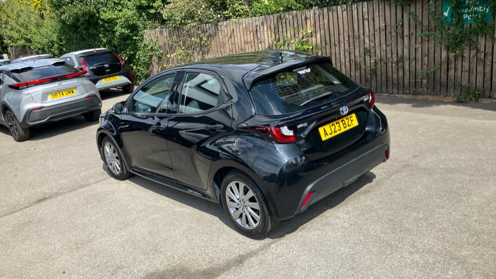 Toyota Yaris 1.5 Hybrid Icon 5dr CVT Hybrid Hatchback - Image 31
