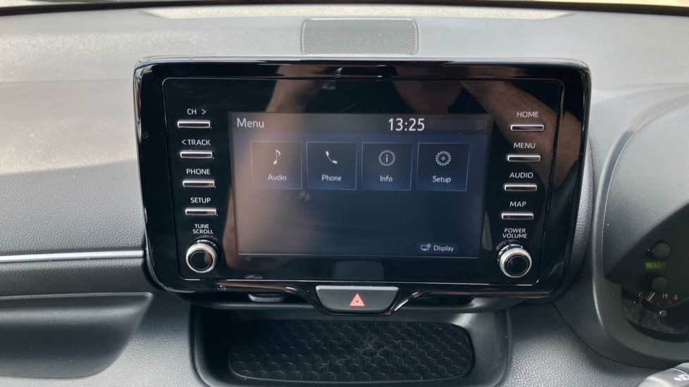 Toyota Yaris 1.5 Hybrid Icon 5dr CVT Hybrid Hatchback - Image 38