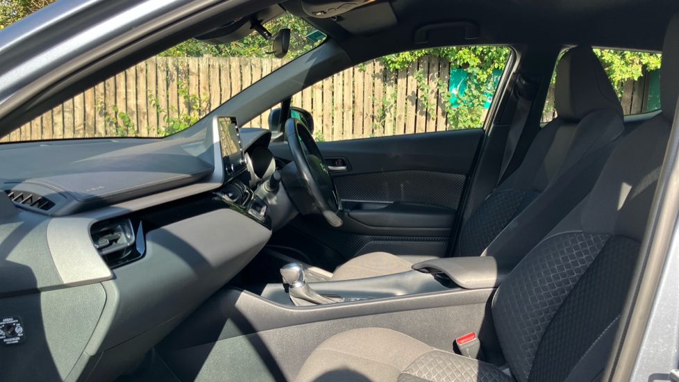 Toyota C-HR 1.8 Hybrid Icon 5dr CVT Hybrid Hatchback - Image 5