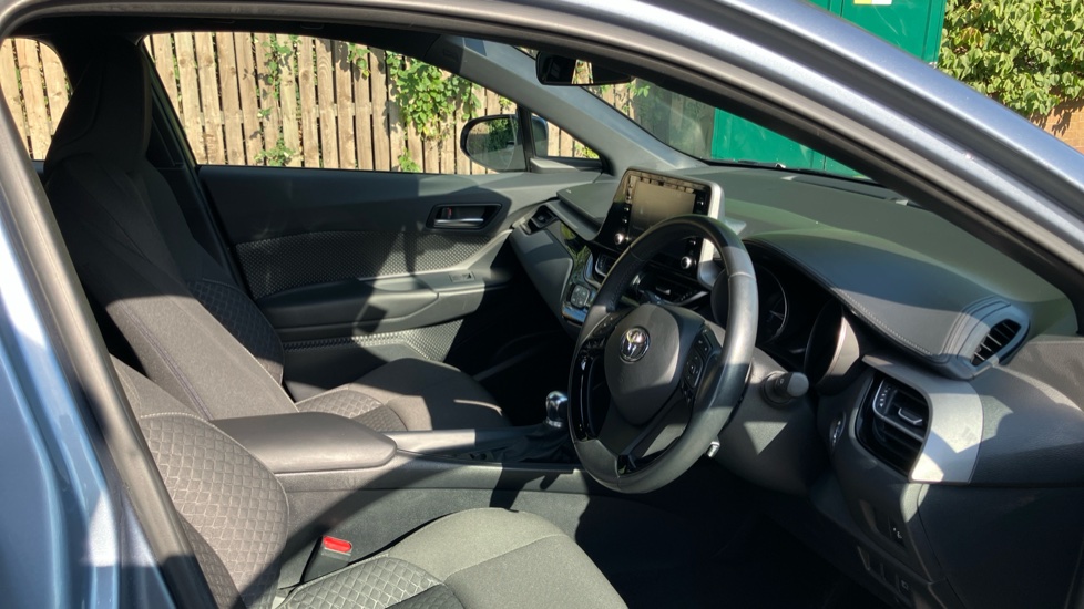 Toyota C-HR 1.8 Hybrid Icon 5dr CVT Hybrid Hatchback - Image 12