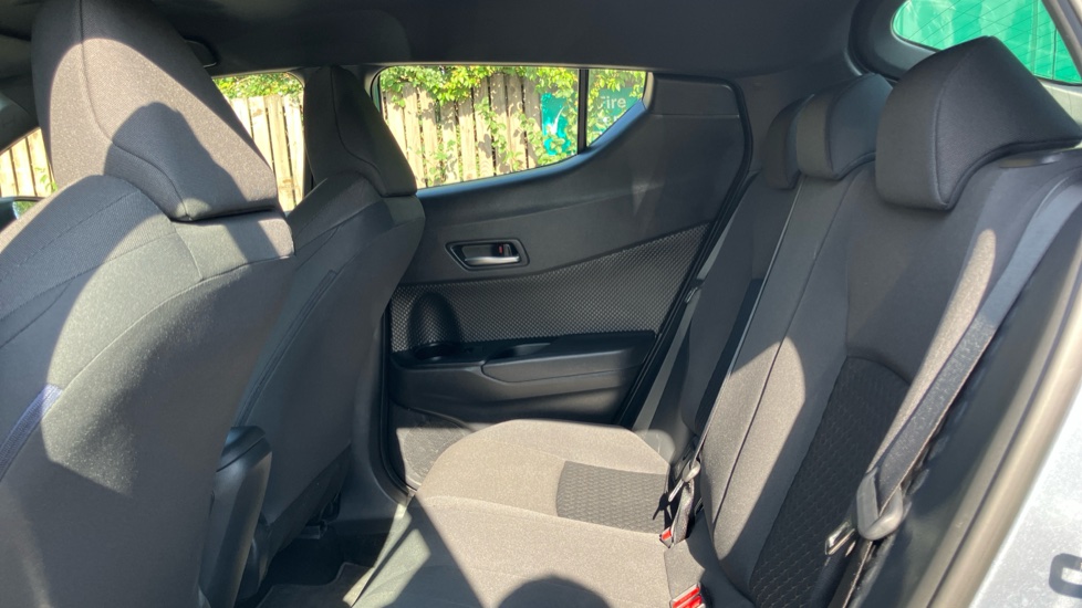 Toyota C-HR 1.8 Hybrid Icon 5dr CVT Hybrid Hatchback - Image 15