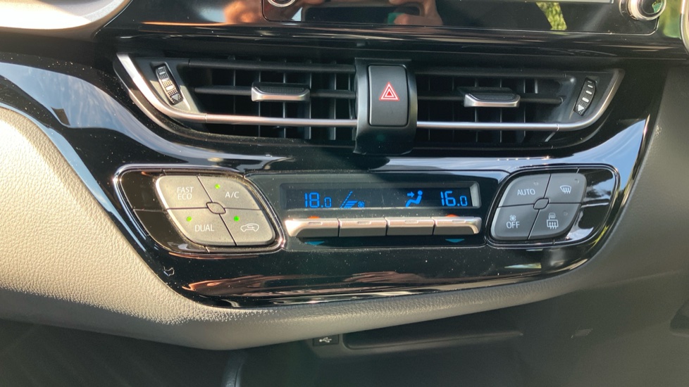 Toyota C-HR 1.8 Hybrid Icon 5dr CVT Hybrid Hatchback - Image 34