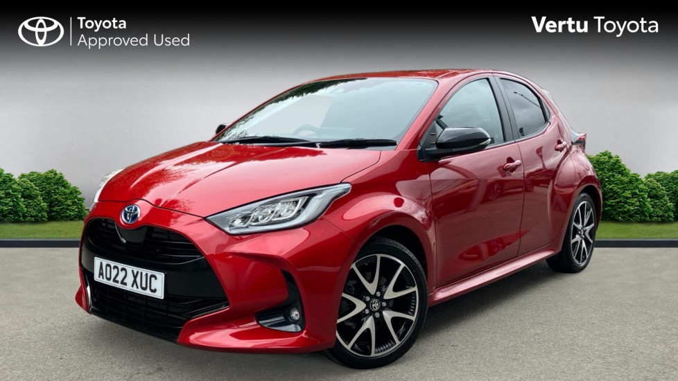 Toyota Yaris 1.5 Hybrid Dynamic 5dr CVT Hybrid Hatchback - Image 3