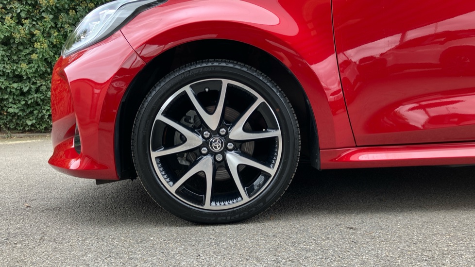 Toyota Yaris 1.5 Hybrid Dynamic 5dr CVT Hybrid Hatchback - Image 25