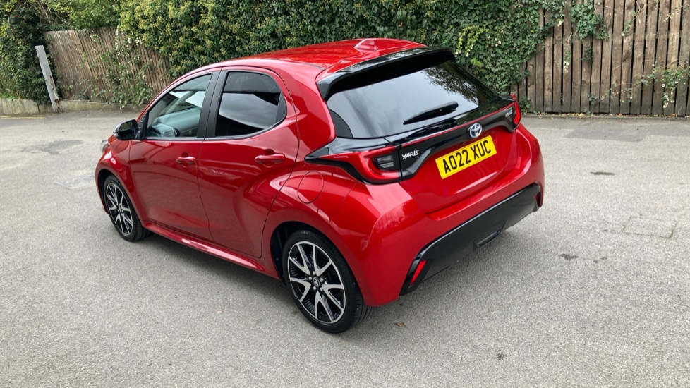 Toyota Yaris 1.5 Hybrid Dynamic 5dr CVT Hybrid Hatchback - Image 31