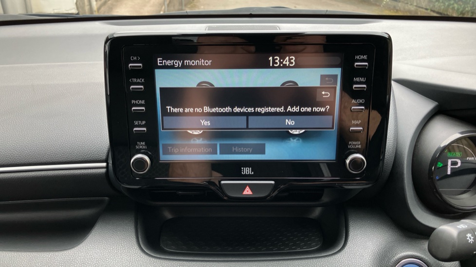 Toyota Yaris 1.5 Hybrid Dynamic 5dr CVT Hybrid Hatchback - Image 38