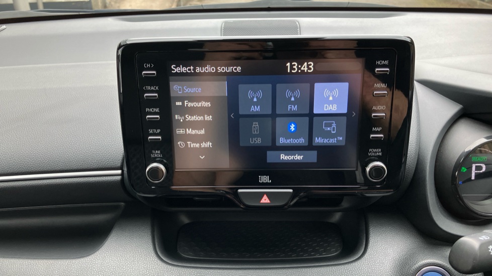 Toyota Yaris 1.5 Hybrid Dynamic 5dr CVT Hybrid Hatchback - Image 45