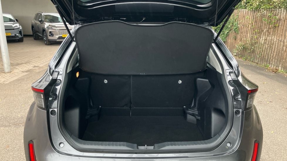 Toyota Yaris Cross 1.5 Hybrid Icon 5dr CVT Hybrid Estate - Image 13