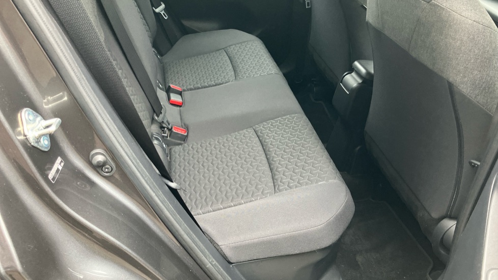 Toyota Yaris Cross 1.5 Hybrid Icon 5dr CVT Hybrid Estate - Image 14