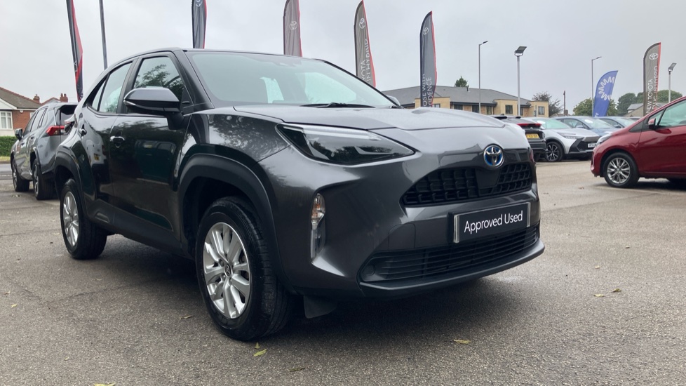 Toyota Yaris Cross 1.5 Hybrid Icon 5dr CVT Hybrid Estate - Image 20