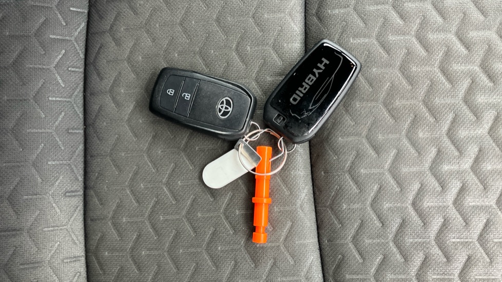 Toyota Yaris Cross 1.5 Hybrid Icon 5dr CVT Hybrid Estate - Image 28