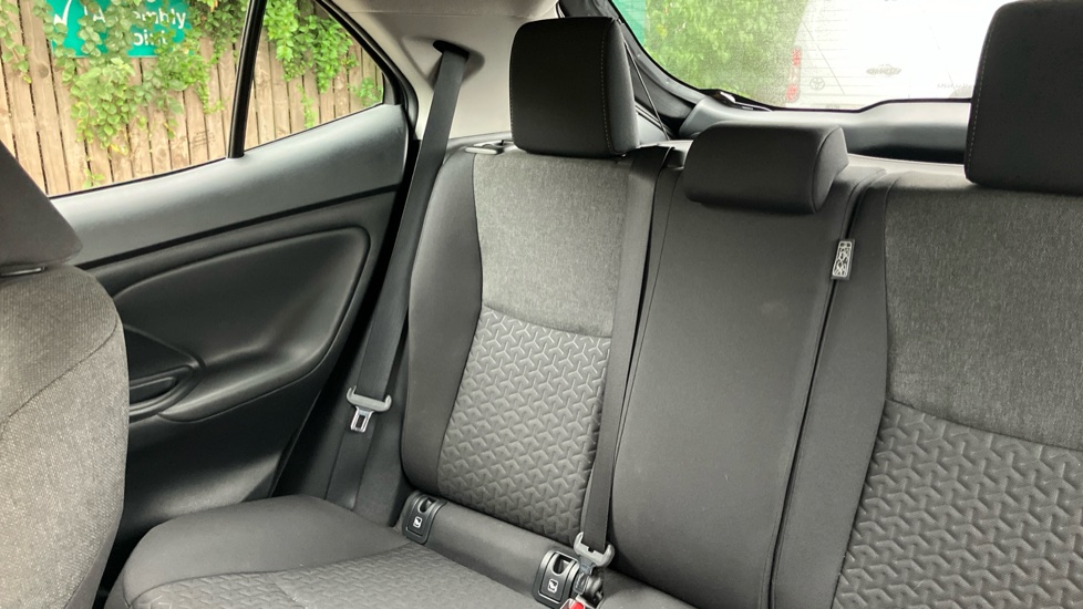 Toyota Yaris Cross 1.5 Hybrid Icon 5dr CVT Hybrid Estate - Image 35