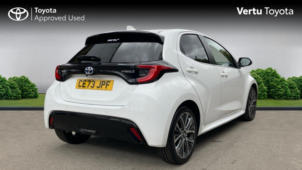Toyota Yaris 1.5 Hybrid Excel 5dr CVT Hybrid Hatchback - Image 2