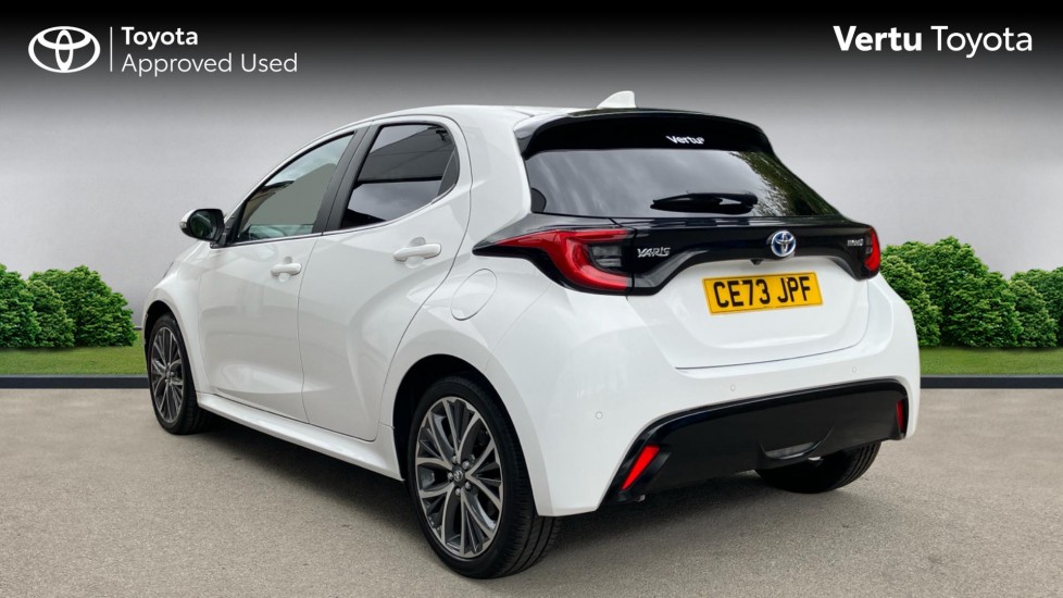 Toyota Yaris 1.5 Hybrid Excel 5dr CVT Hybrid Hatchback - Image 4