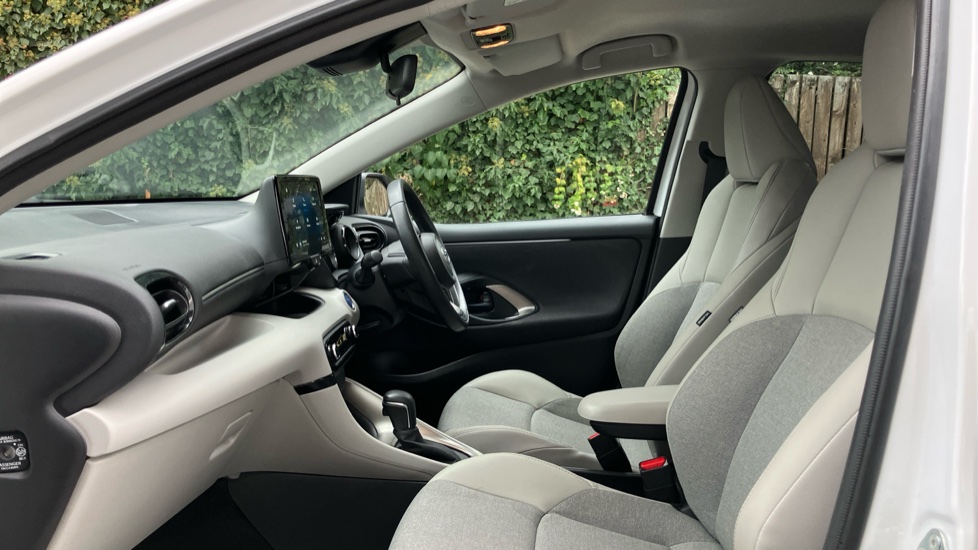 Toyota Yaris 1.5 Hybrid Excel 5dr CVT Hybrid Hatchback - Image 5