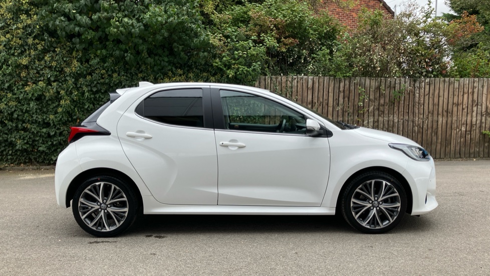 Toyota Yaris 1.5 Hybrid Excel 5dr CVT Hybrid Hatchback - Image 23