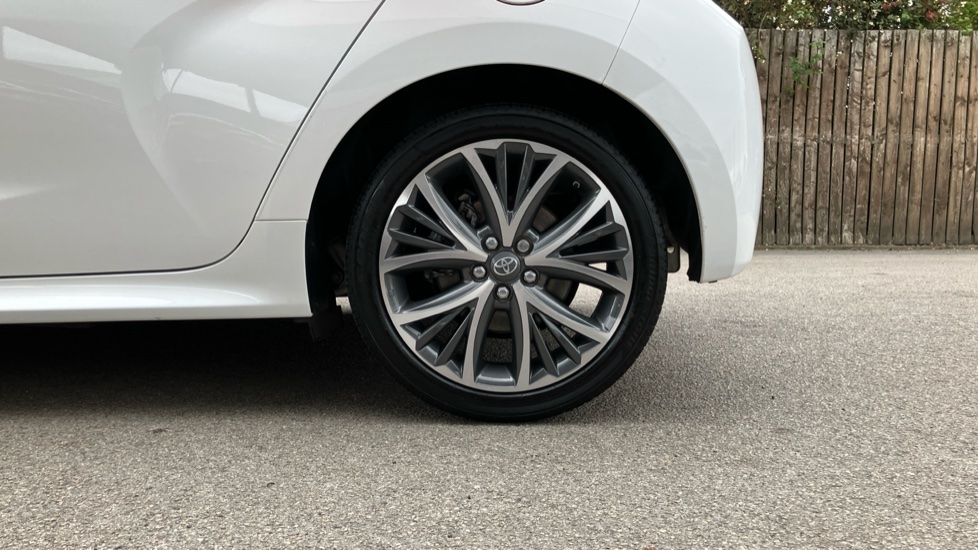 Toyota Yaris 1.5 Hybrid Excel 5dr CVT Hybrid Hatchback - Image 25