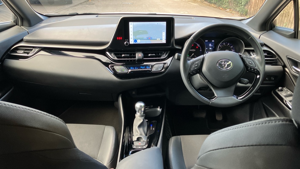 Toyota C-HR 2.0 Hybrid Design 5dr CVT Hybrid Hatchback - Image 6