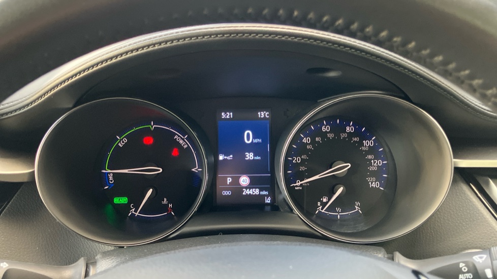 Toyota C-HR 2.0 Hybrid Design 5dr CVT Hybrid Hatchback - Image 11