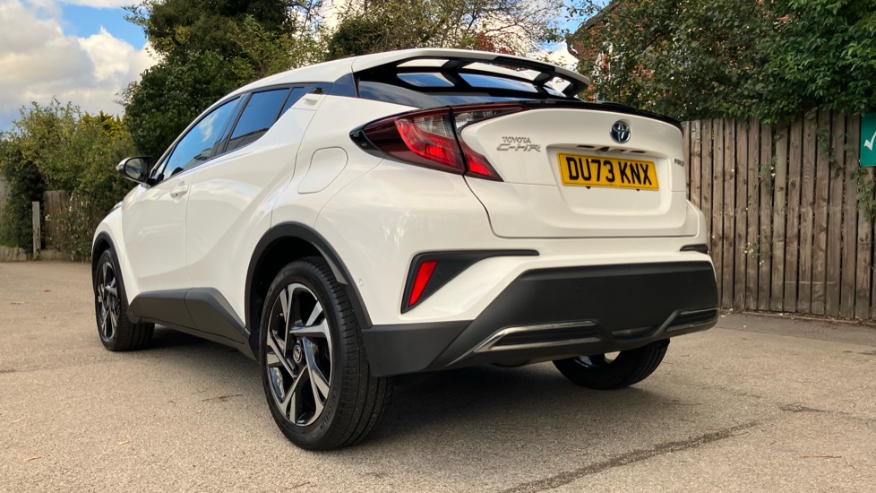Toyota C-HR 2.0 Hybrid Design 5dr CVT Hybrid Hatchback - Image 32