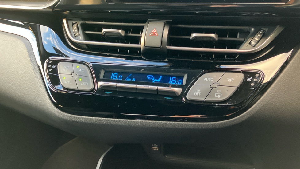 Toyota C-HR 2.0 Hybrid Design 5dr CVT Hybrid Hatchback - Image 36