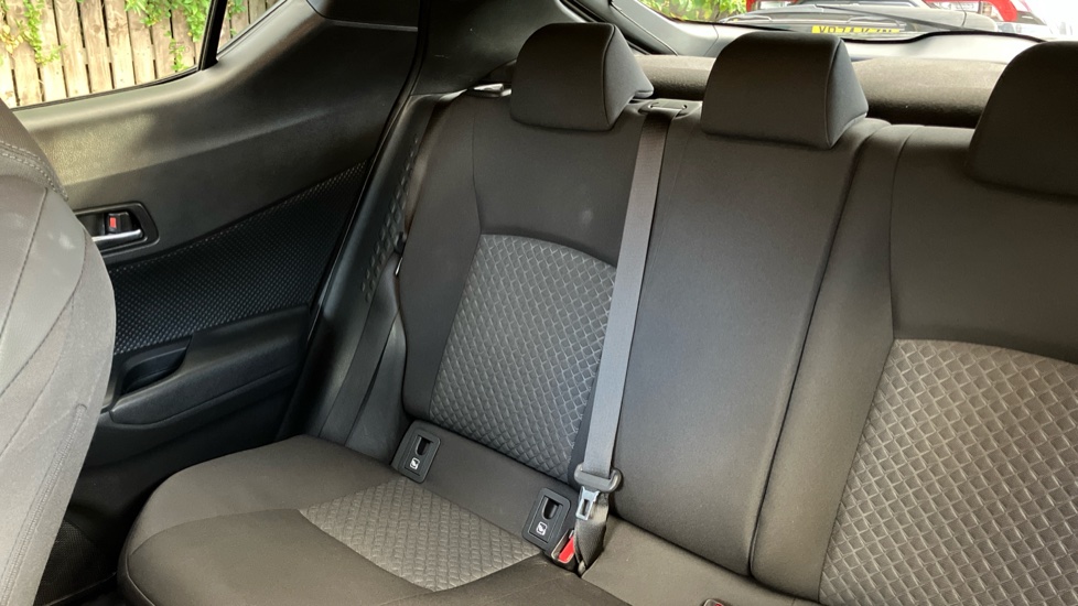 Toyota C-HR 2.0 Hybrid Design 5dr CVT Hybrid Hatchback - Image 37